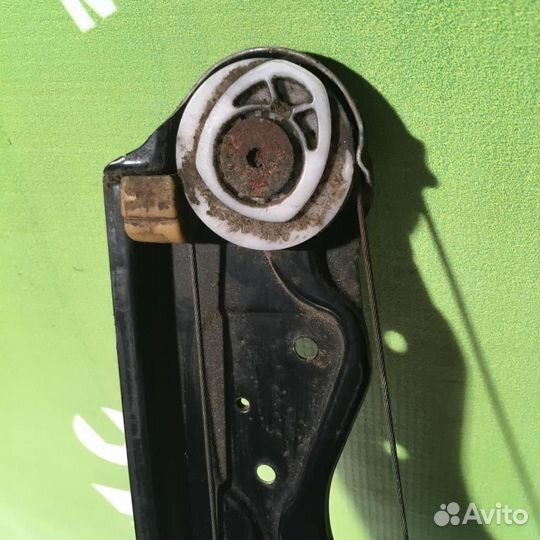 Стеклоподъемник электр. задний левый Мерседес Бе