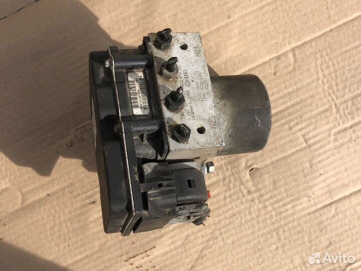 Блок Абс abs на Ауди А4 б7 AUDi a4 b7