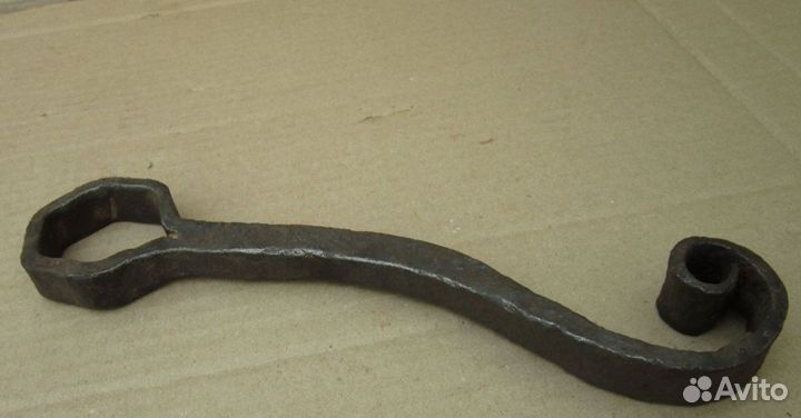 Ключ старинный кованый