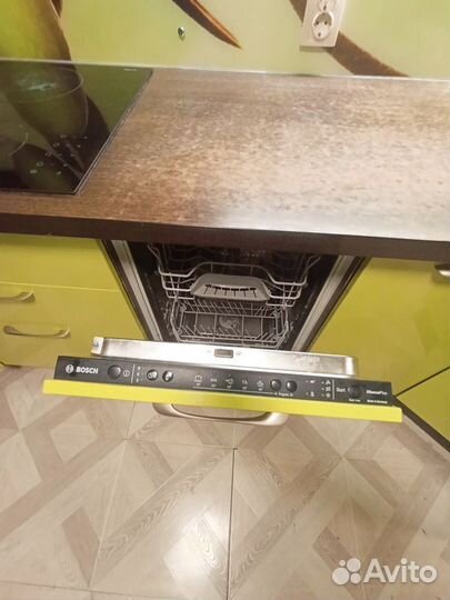 Кухонный гарнитур с техникой