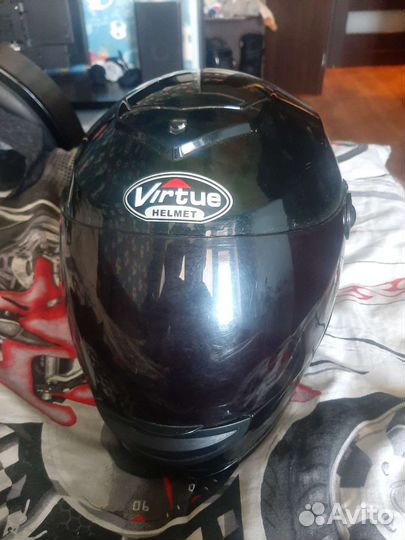 Плем мотоциклетный с защитой лица и шеи