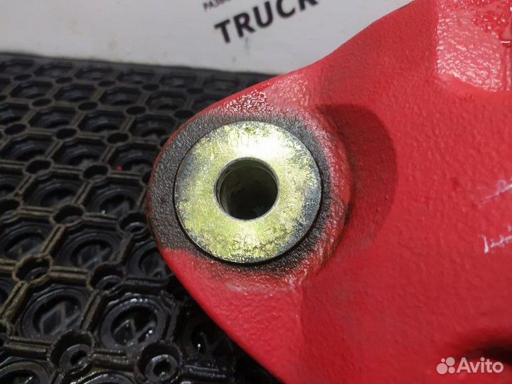 Кронштейн рессоры передней правый Daf XF105