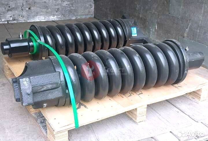 Натяжитель цепи Komatsu PC300LC-8 207-30-74142