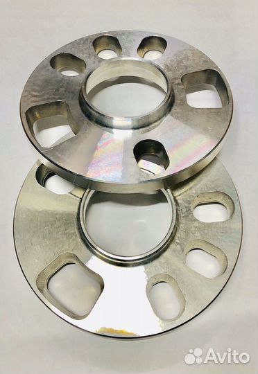 Колесные проставки 20мм цо 60.1