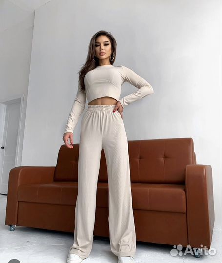 Костюм женский 42 44