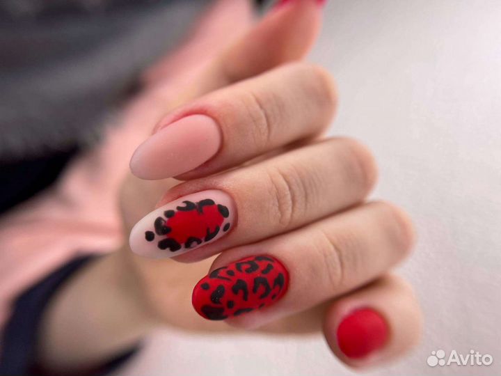 Маникюр и педикюр