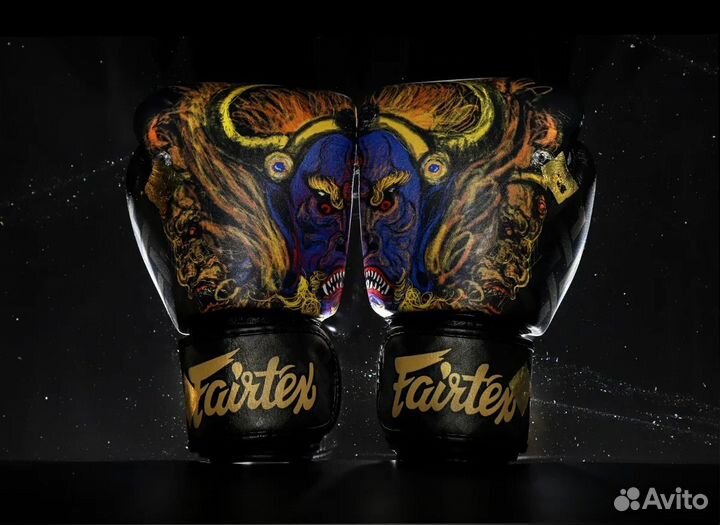 Боксёрские перчатки Fairtex Yamantaka