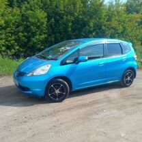 Honda Fit 1.3 CVT, 2010, 201 000 км, с пробегом, цена 735 000 руб.