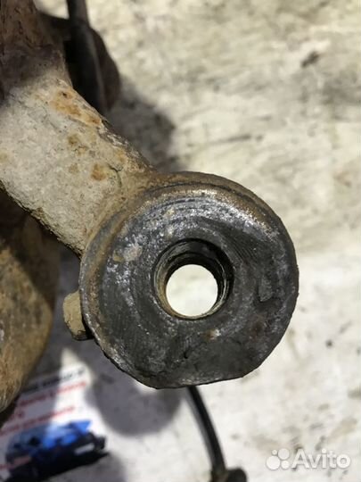 Кулак поворотный левый Джили мк Geely MK