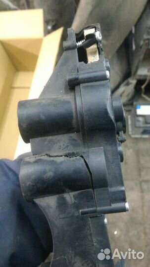 Ауди А8 Д3 Audi A8 D3 привод открывания багажника