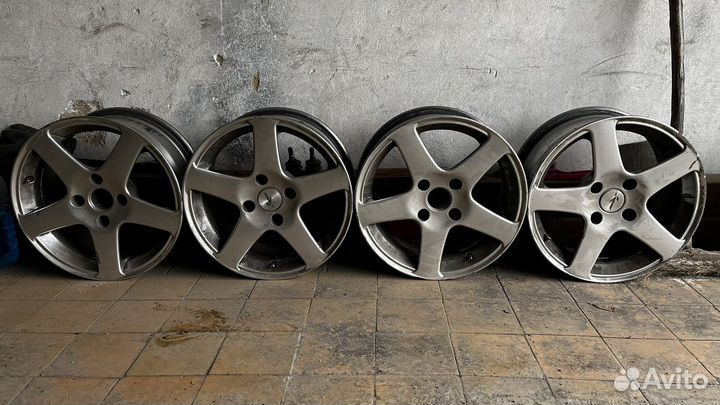 Продам литые диски r15