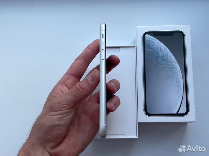 iPhone XR White