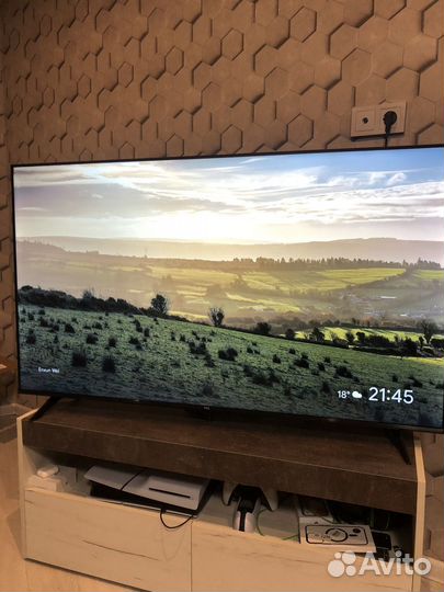 Телевизор TCL 55p637