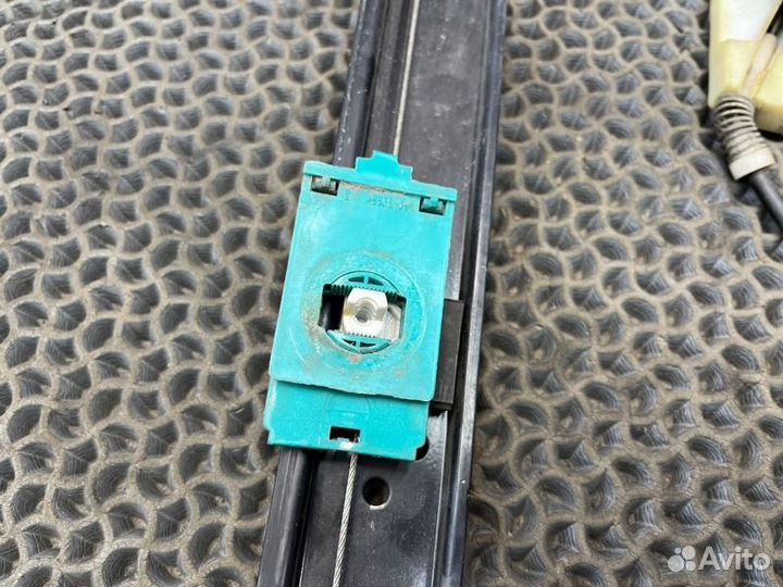 Стеклоподъемник передний правый Volkswagen Touareg