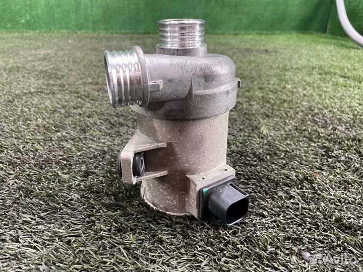 Помпа Bmw 5 F10 N20B20 2013