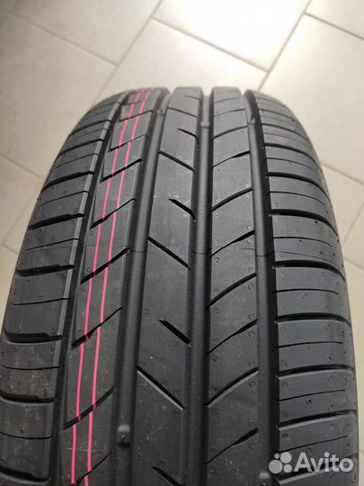 Kumho Ecsta HS52 195/50 R15 82H