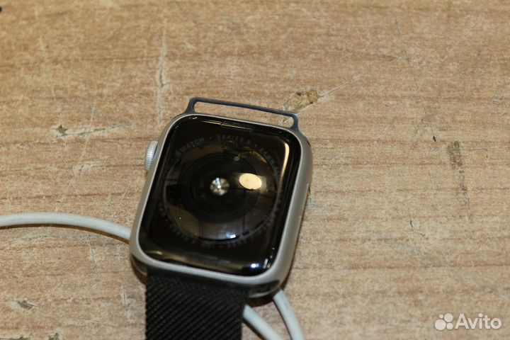 Смарт-часы Apple Watch Series 5 44mm