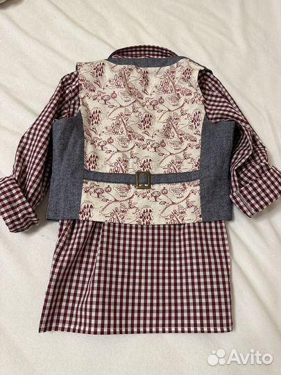 Костюм тройка