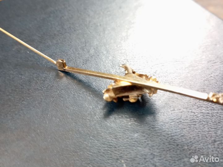 Брошь дубовые листочки старинная