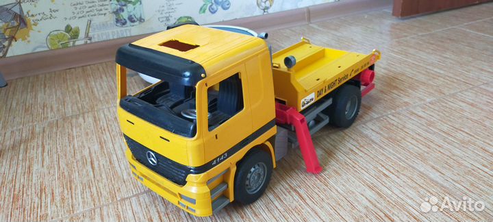 Bruder эвакуатор грузовик