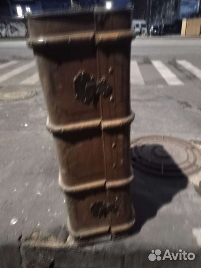 Сундук старинный, антикварный