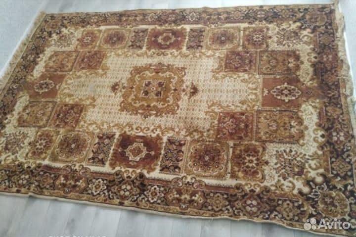 Ковер шерстяной