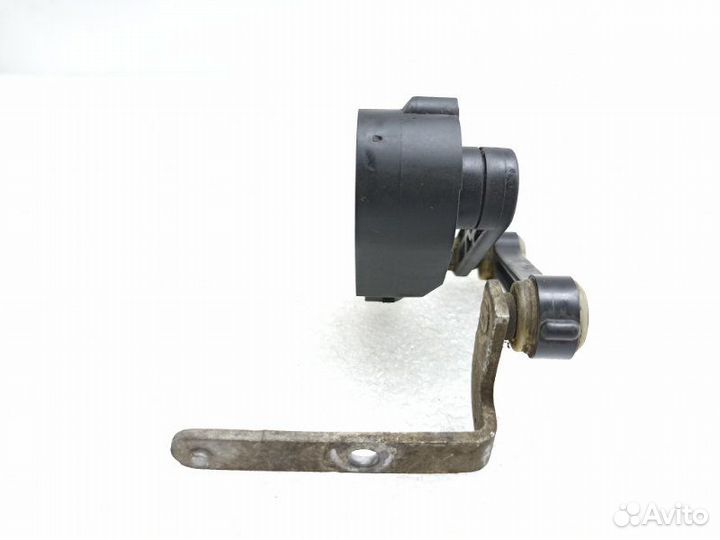 Датчик высоты дорожного просвета Mercedes-Benz