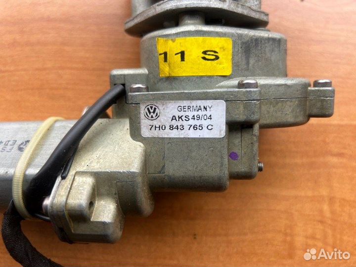 Доводчик двери правый Vw Transporter Multivan T5