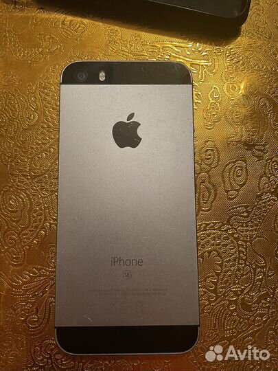 iPhone SE, 16 ГБ
