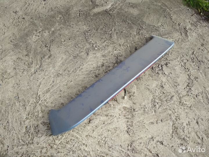 Спойлер пятой двери mazda 323F хэтчбэк (BJ)