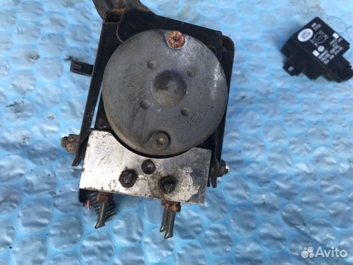 Блок abs Toyota Camry ACV30 2azfe 2002