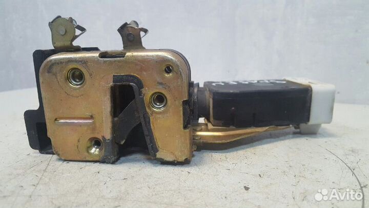 Замок двери передний правый Mitsubishi Space Star