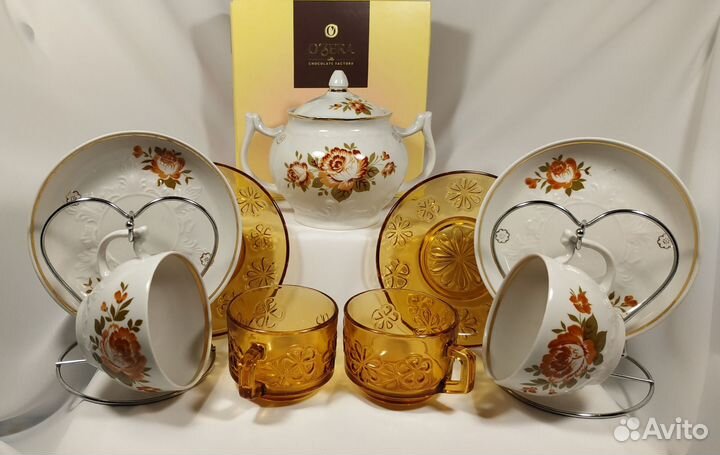 Сервиз чайный, вазочки, конфетницы