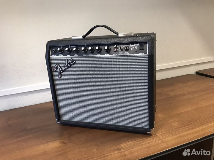 Комбик для электрогитары Fender Frontman 25r