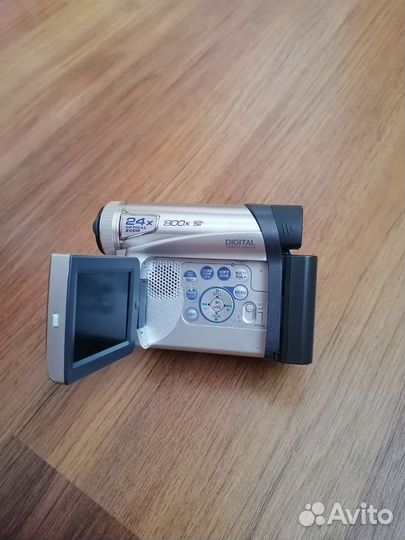 Видеокамера Panasonic nv-gs11