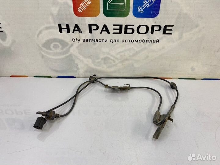 Датчик abs передний правый Toyota Rav4 XA40 2AR-FE