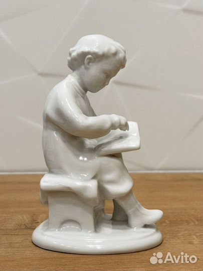 Статуэтка Юный Ленин лфз