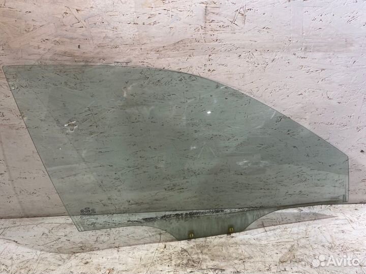 Стекло двери переднее правое Kia Shuma лифтбек S6D