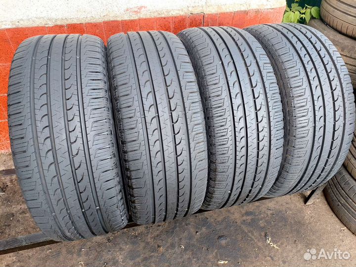 Goodyear EfficientGrip SUV 235/50 R19 99V