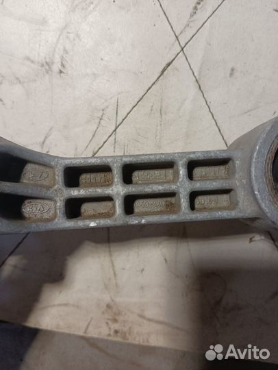 Подушка двигателя Рио 3 Солярис