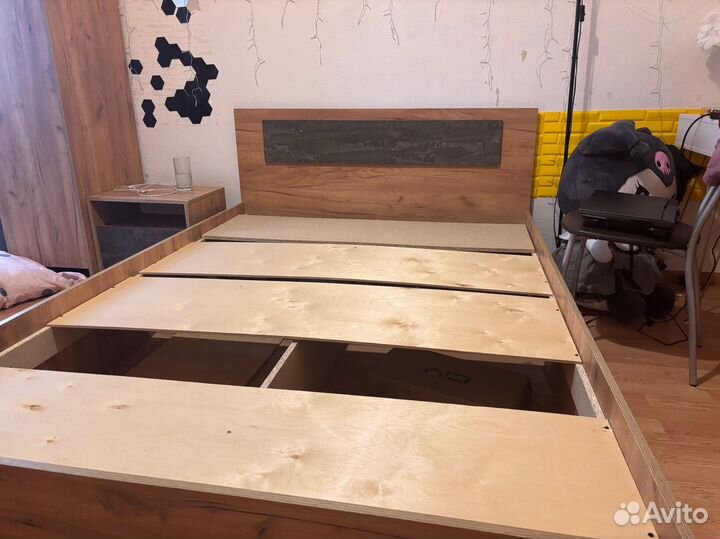 Кровать двухспальная 140