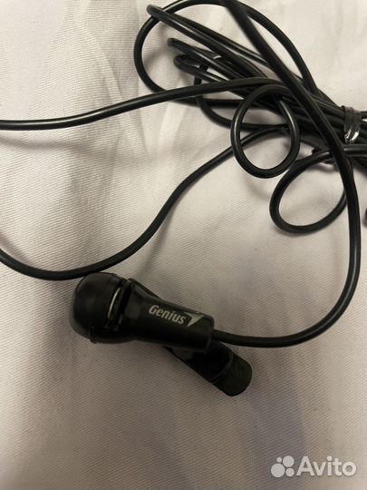Петличный микрофон genius