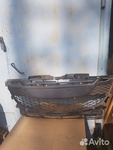 Решетка радиатора Mazda 3 BCW8-501T1
