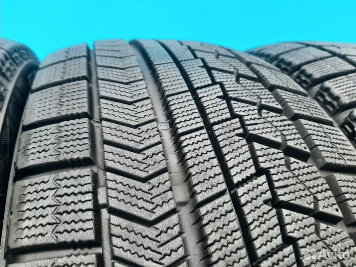 Bridgestone Blizzak VRX 235/45 R17 94Q