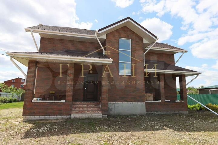 Коттедж 190 м² на участке 15 сот.