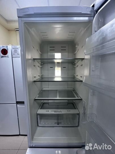 Холодильник Hotpoint HFP 6200 w (Км 78)