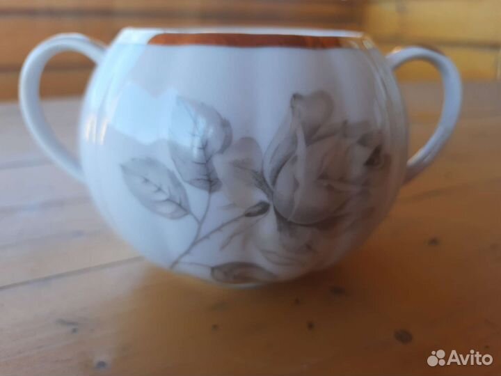 Чайные чашки с блюдцами, сахарница, Дулево СССР