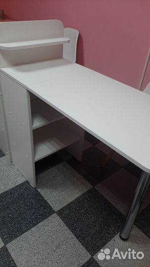 Маникюрный стол складной бу