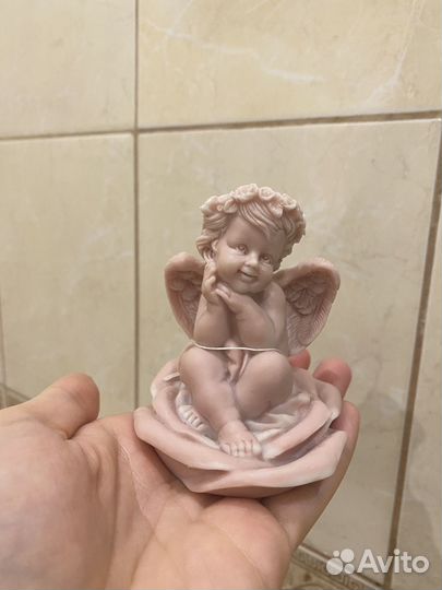 Ангел из мрамора