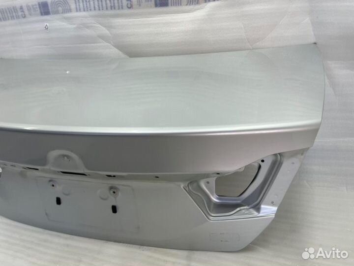 Крышка багажника Toyota Camry V50/V55 2011-2018